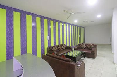 RECEPTION WAITING AREA